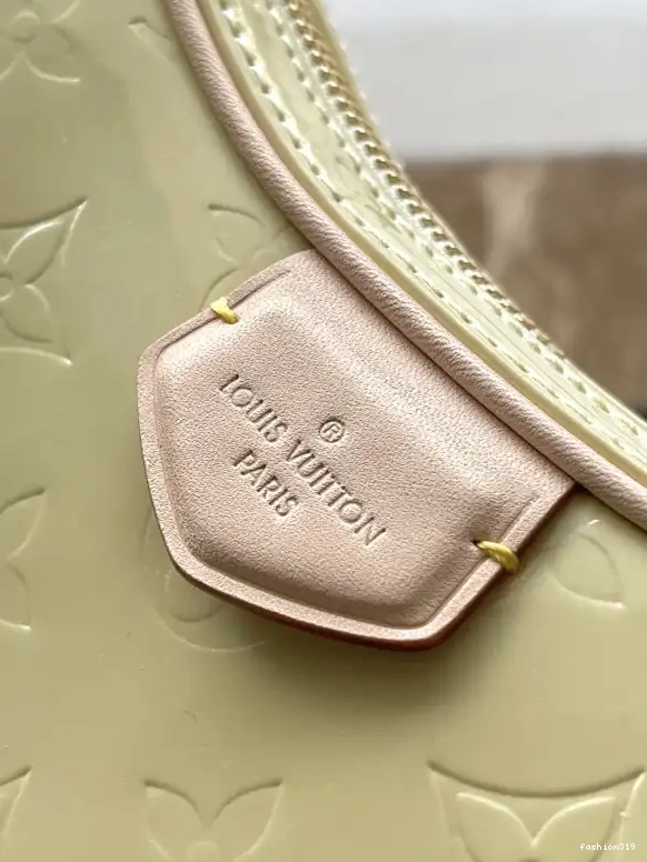 Croissant VUITTON PM LOUIS 0422